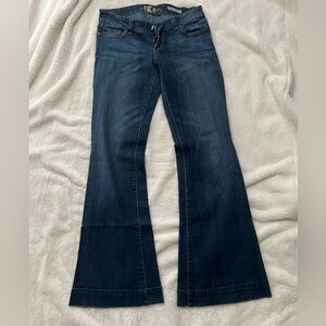 Dream Diva size 28R 32’ inseam